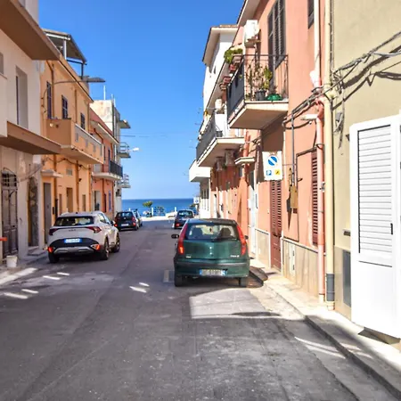 3 Bedroom Lovely In Apartament